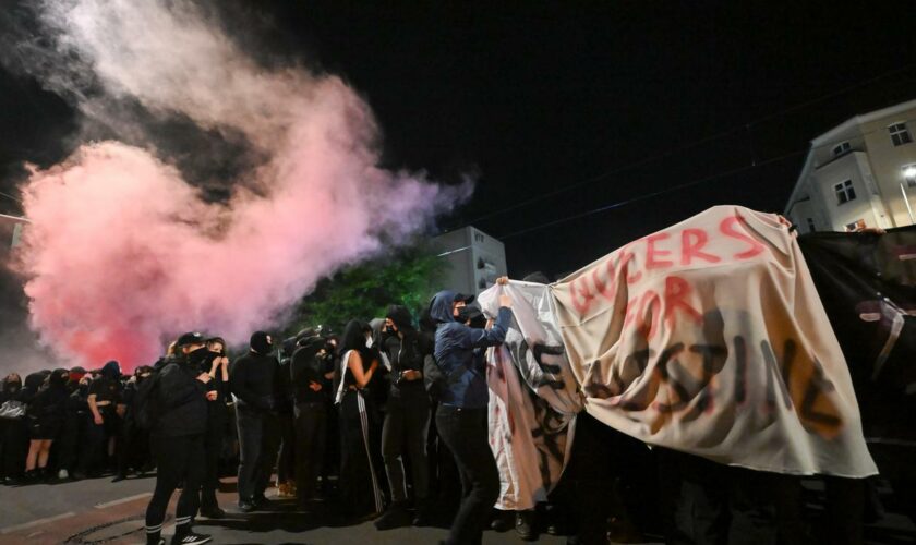 1. Mai: Mehr als 3.000 Polizisten in Walpurgisnacht im Einsatz