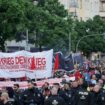 Über 11.000 Menschen bei Mai-Demo – Protest verläuft weitgehend friedlich