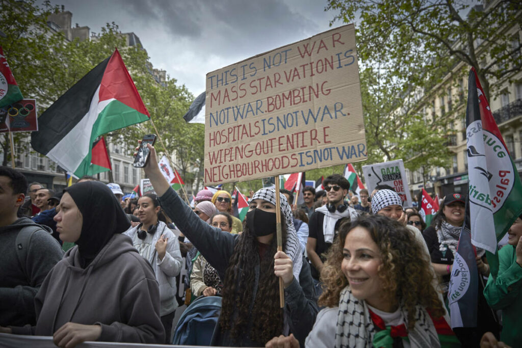 « On ne peut pas voir cette injustice et fermer les yeux » : la cause palestinienne s’invite au défilé du 1er-Mai