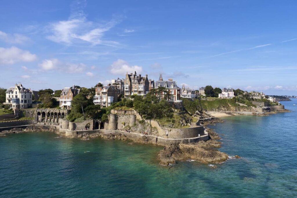 Saint-Malo, Dinard : beaucoup de demandes pour peu d’offres… Difficile de trouver un logement