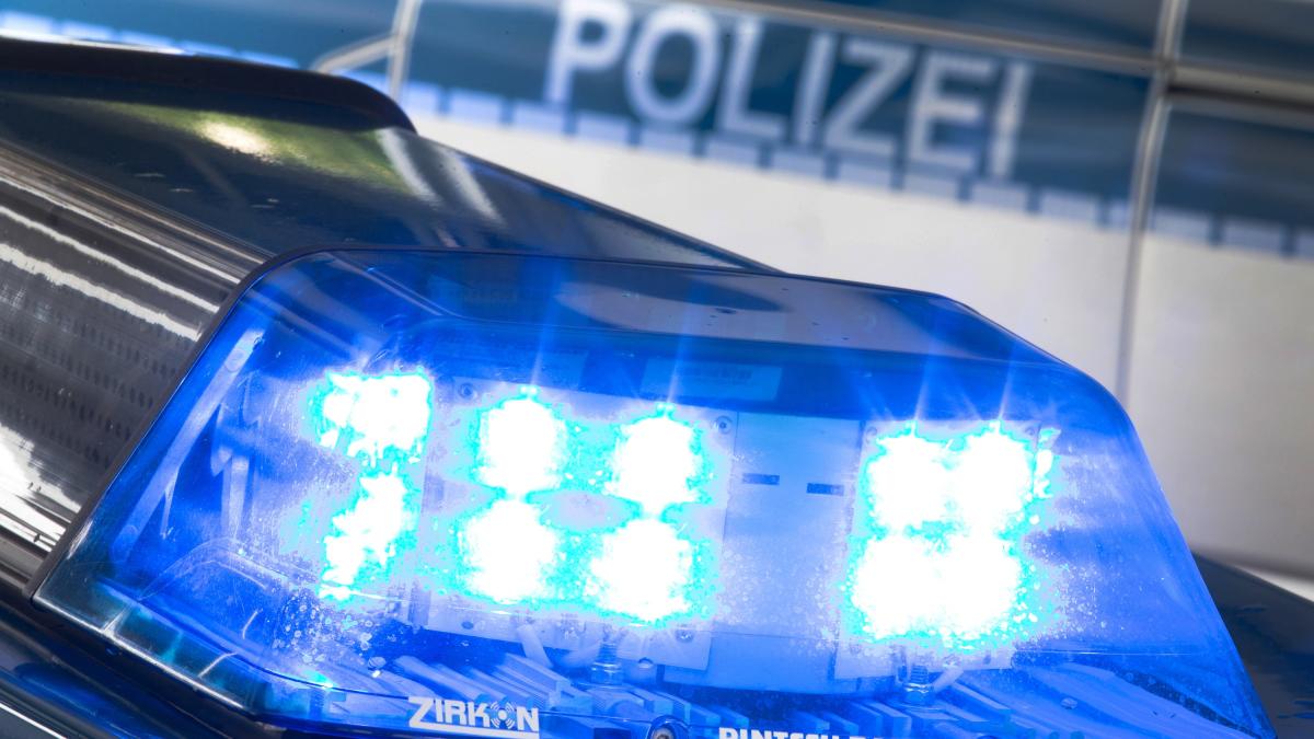 Jugendliche schlagen 15-Jährigen zusammen – und urinieren auf ihn