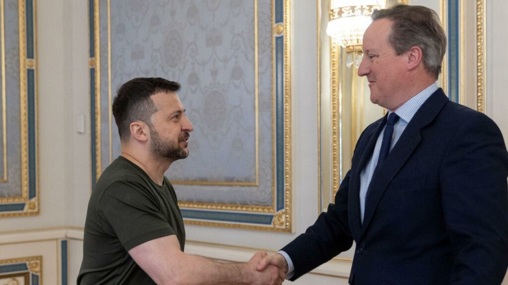 Britischer Außenminister: David Cameron verspricht der Ukraine Militärhilfen "so lange wie nötig"