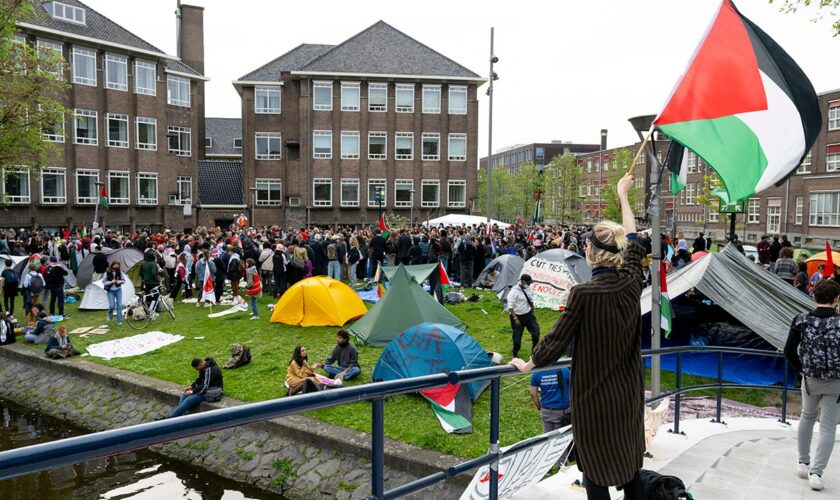 Anti-Israel encampment sprouts up at University of Amsterdam, Netherlands police immediately take action