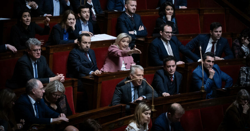 Renouvellement des fréquences TNT : la commission d’enquête adopte finalement le rapport du député LFI Aurélien Saintoul