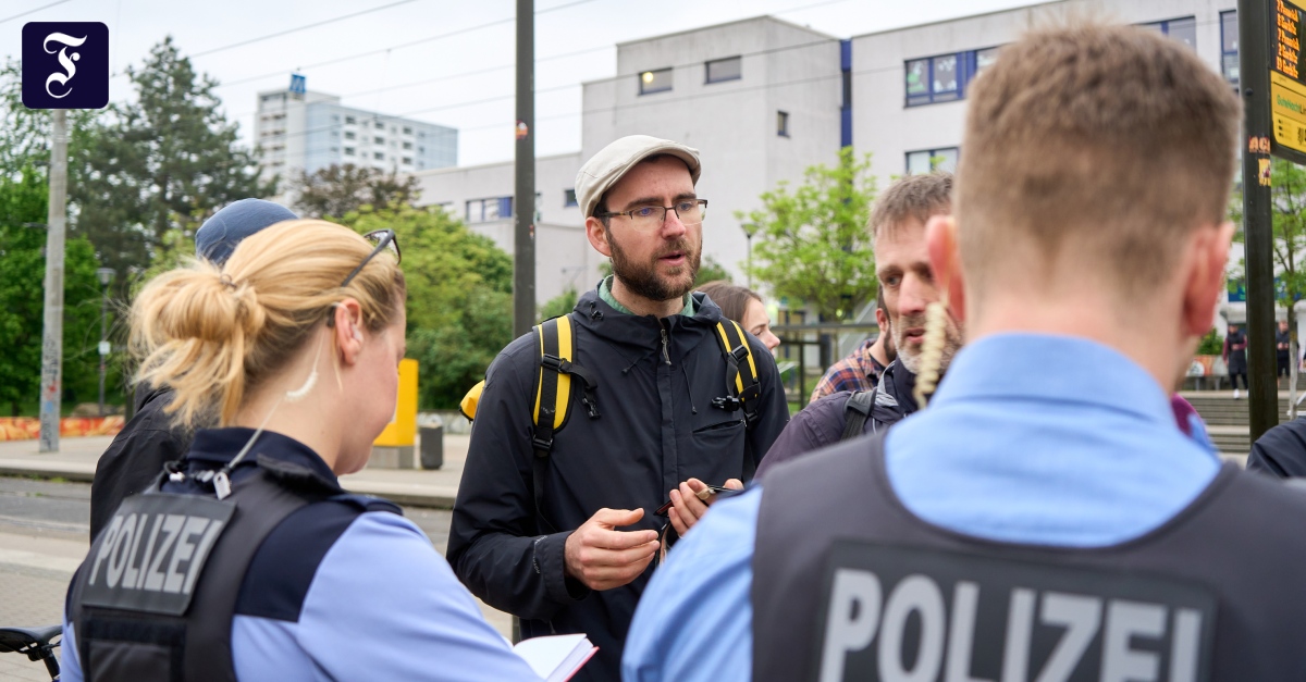 Angriffe auf Wahlkämpfer: Wie Parteien ihre Helfer schützen