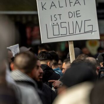 „Schlimm, dass wir so etwas tolerieren müssen – aber das Grundgesetz steht über allem“