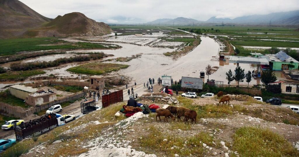 Un secteur du nord-est de l'Afghanistan, affecté par des crues subites dévastatrices et meurtrières, le 11 mai 2024