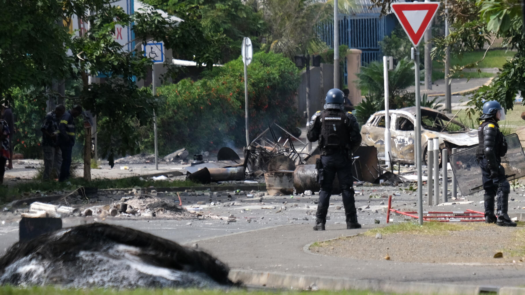 Nouvelle-Calédonie : Darmanin annonce la mort d’un second gendarme