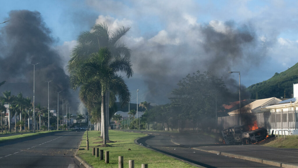 Émeutes en Nouvelle-Calédonie : trois policiers blessés par balle à Nouméa pendant une intervention