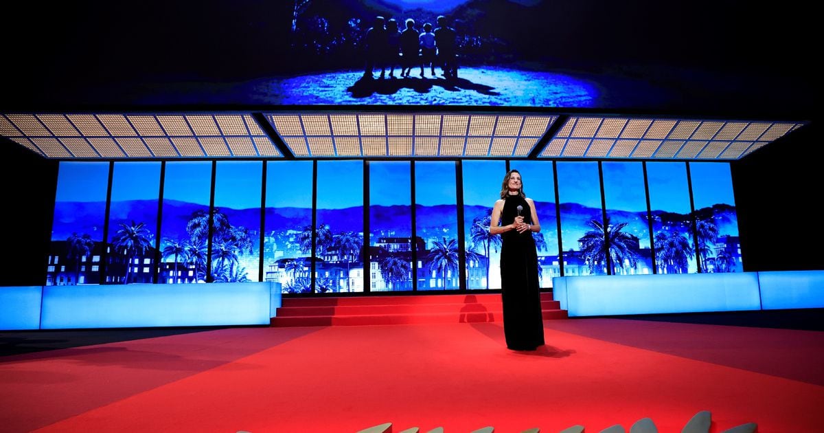 L'actrice Camille Cottin, maîtresse de cérémonie, à l'ouverture du 77e Festival de Cannes, le 14 mai 2024