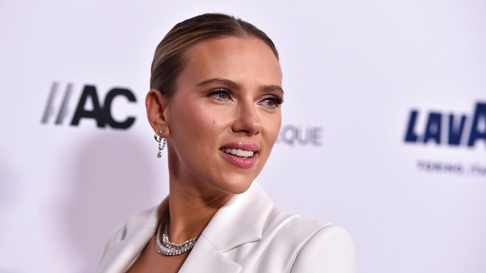 Scarlett Johannson at the American Cinematheque Award ceremony. Pic: AP