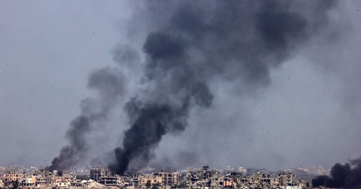 Des fumées après des explosions dans la bande de Gaza, le 21 mai 2024