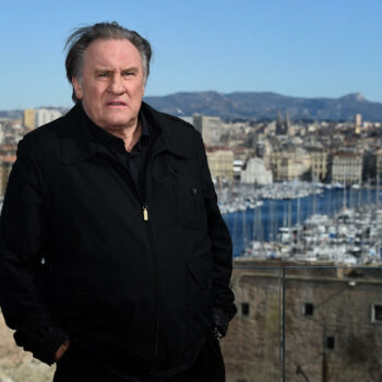 À Rome, Gérard Depardieu accusé de violences par Rino Barillari, le « Roi des paparazzi »