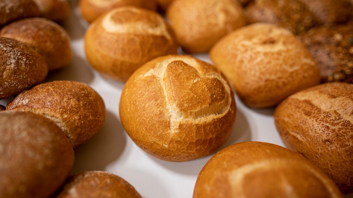 Bei Netto und Edeka verkauft – Bäckerei ruft bundesweit Aufbackbrötchen zurück