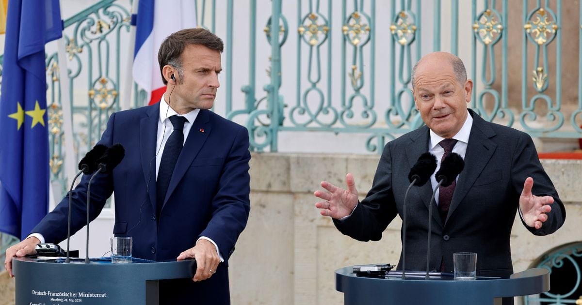 Le chancelier allemand Olaf Scholz et le président français Emmanuel Macron au palais Schloss Meseberg, dans l'est de l'Allemagne, le 28 mai 2024