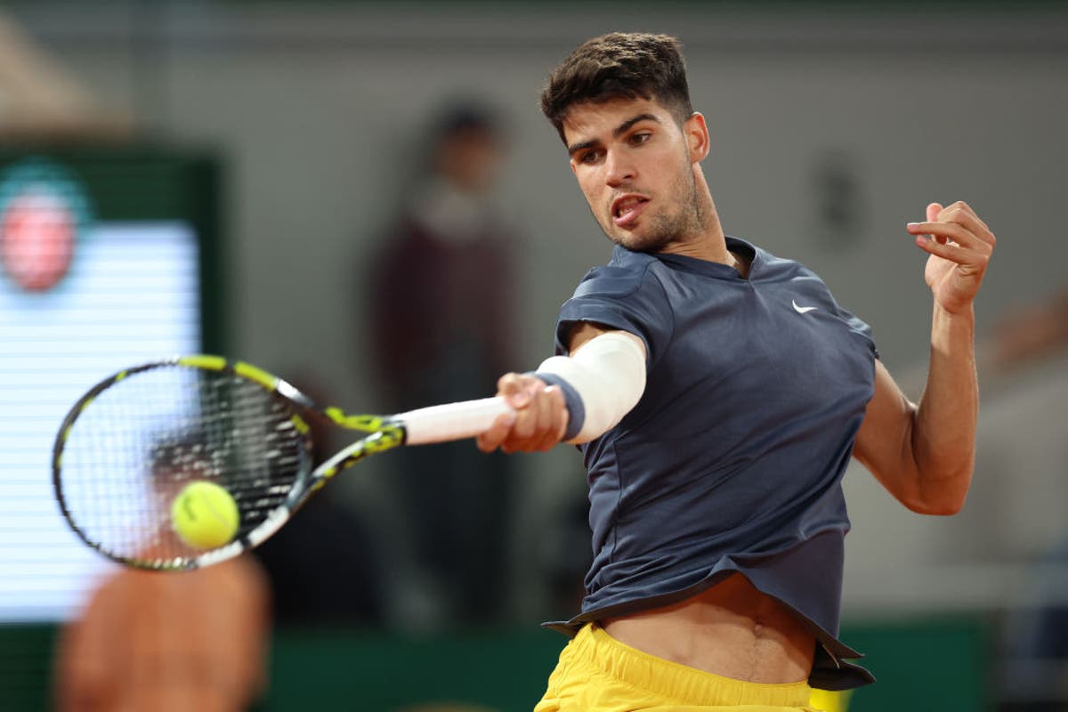 French Open LIVE: Latest scores and results with Carlos Alcaraz in action before Iga Swiatek vs Naomi Osaka