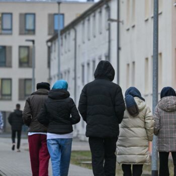 Gemeinde warnte vor ihm – „Intensivtäter“ kurz nach Haftentlassung in Klinik gebracht