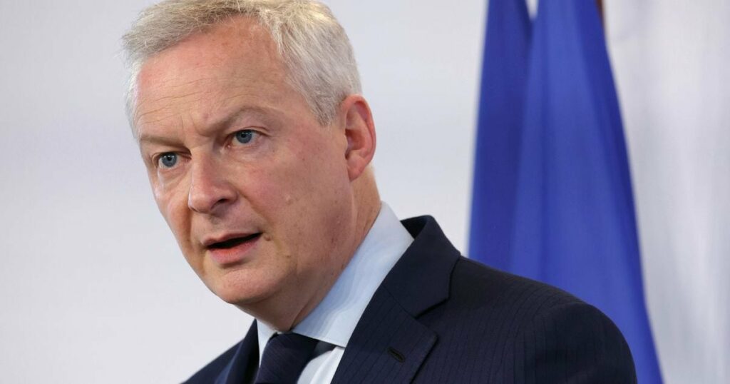 "Ce sera difficile et ça va demander beaucoup de détermination" de ramener le déficit sous 3% d'ici 2027, a souligné jeudi le ministre de l'Economie Bruno Le Maire devant des sénateurs