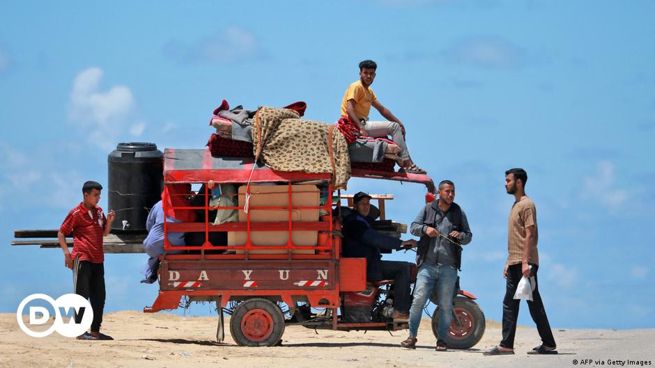 Bewohner verlassen Rafah nach dem Evakuierungsaufruf der israelischen Armee