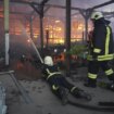 Al menos siete muertos en un ataque ruso contra un hipermercado con más de 200 personas dentro en Járkiv