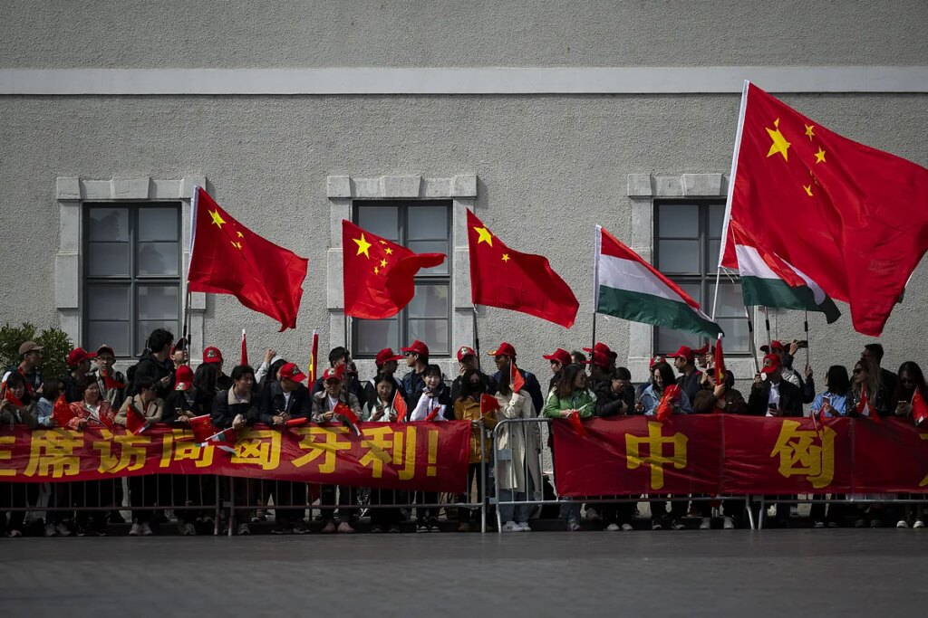 Bienvenido Mr. Xi Jinping: alfombra roja para el presidente chino en Serbia y Hungría