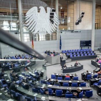 Bundestag debattiert über weniger Bürokratie und politischen Islam