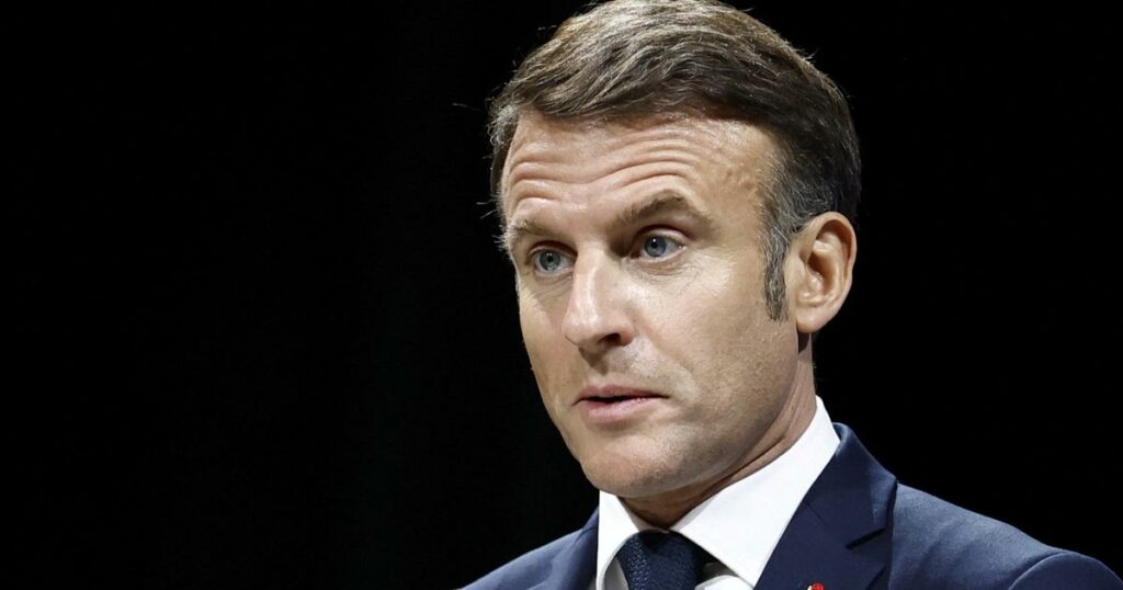 «Devoir de visite» des pères: la proposition de Macron soulève des interrogations