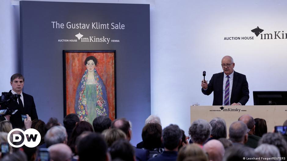 Ein Ausschnitt aus Gustav Klimts Beethovenfries in der Wiener Secession