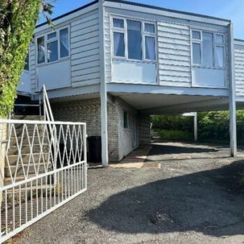 House hunters wowed by 'upside down' property as they declare it's 'fantastic'