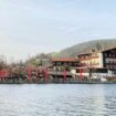 Blick auf das Hotel Schlierseer Hof am Schliersee. Foto: Sabine Dobel/dpa