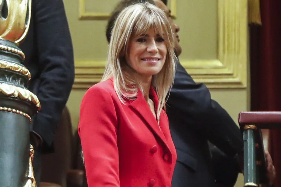 La Fiscalía defendió que Begoña Gómez firmaba documentos como "una profesional" en lugar de como "la esposa del presidente del Gobierno"