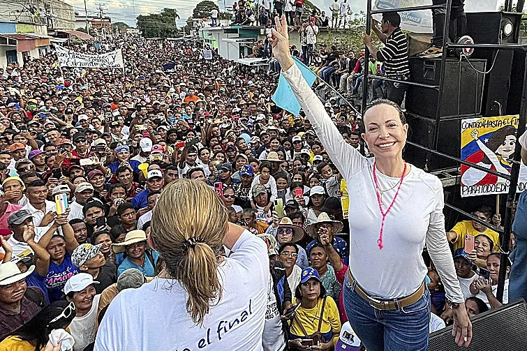 La persecución chavista agiganta la figura de María Corina: "Derrotamos al régimen en la calle y en los corazones"