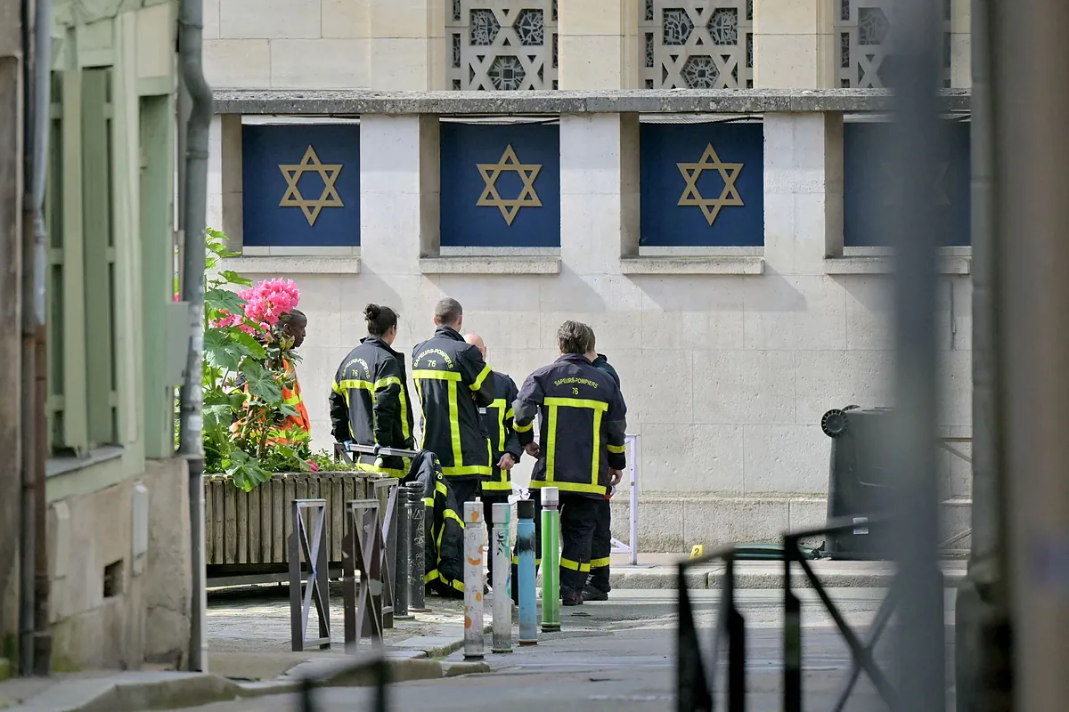 La policía francesa mata a un hombre armado que intentaba prender fuego a una sinagoga en Rouen