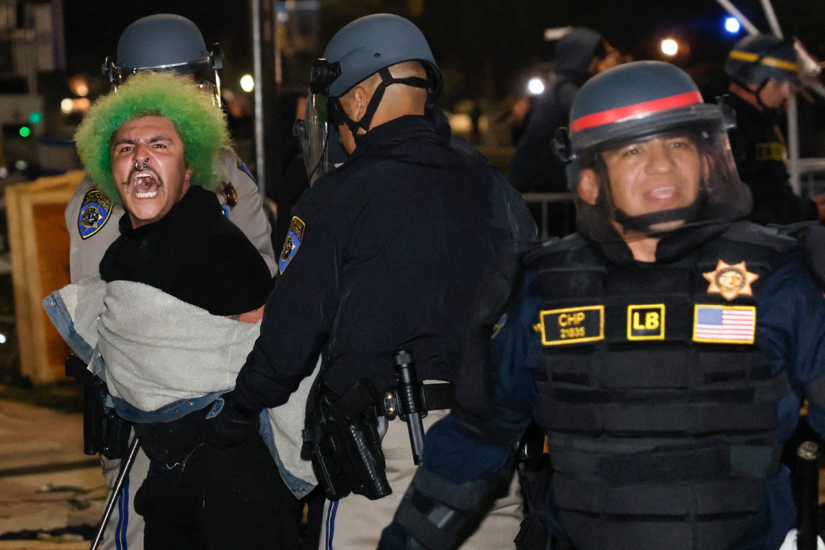 Manifestation pro-Palestine: La police démantèle un campement à l'Université de Californie