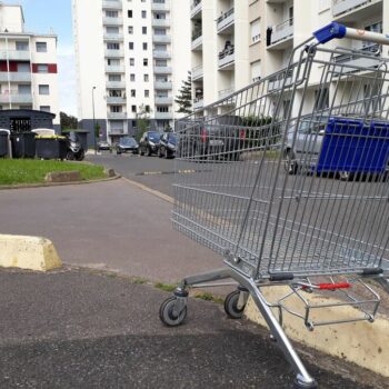 Pontoise déclare la guerre aux chariots abandonnés en les facturant aux supermarchés : « On ne lâchera pas »