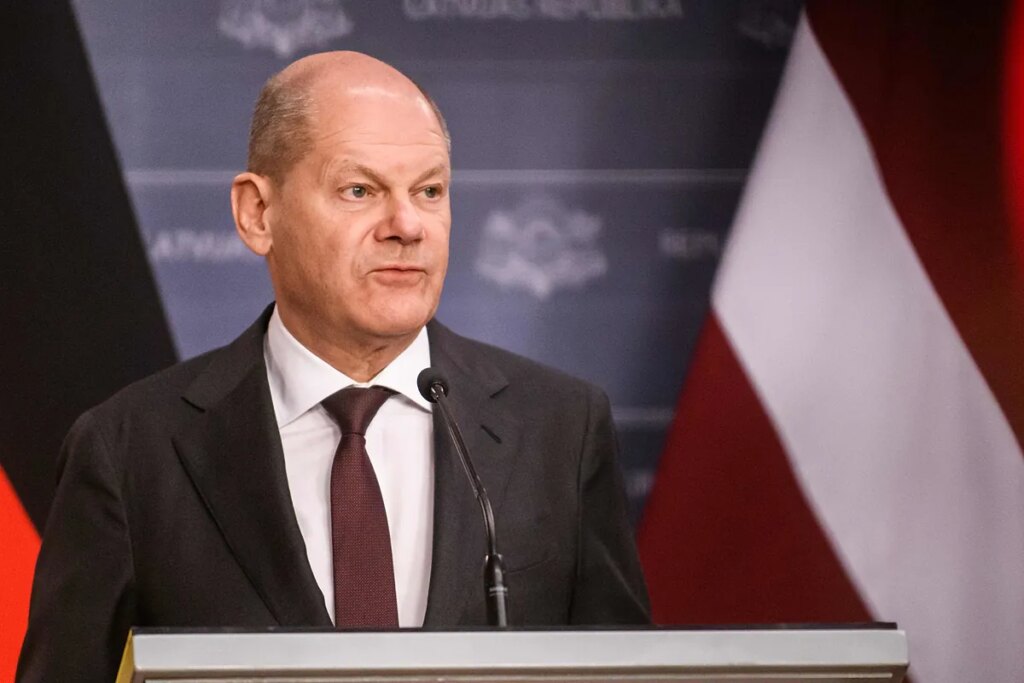 Scholz promete a los países bálticos defender cada centímetro del territorio de la OTAN