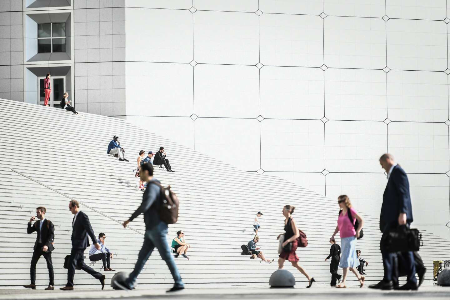 Sur l’égalité femmes-hommes au travail, des entreprises à la traîne et un recul du gouvernement