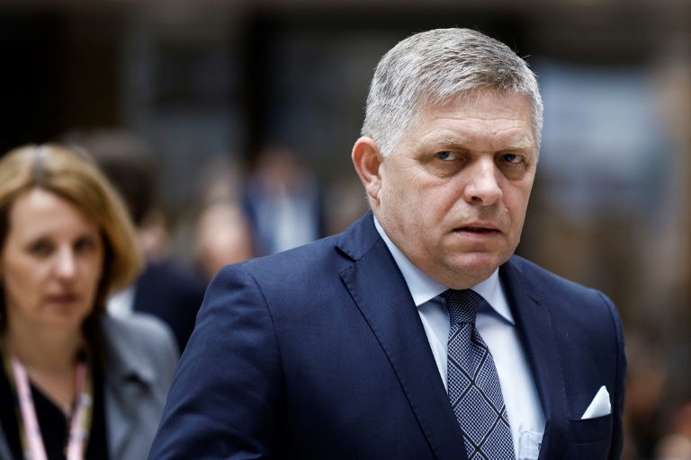 Tentative de meurtre: Le Premier ministre slovaque est dans un état stable mais toujours "très grave"
