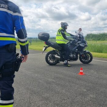 « Une moto, ça se conduit avec les genoux et les yeux » : journée reprise de guidon pour les motards de l’Oise