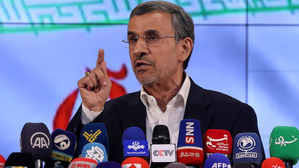 En Iran, l'ancien président Mahmoud Ahmadinejad est candidat à la présidentielle