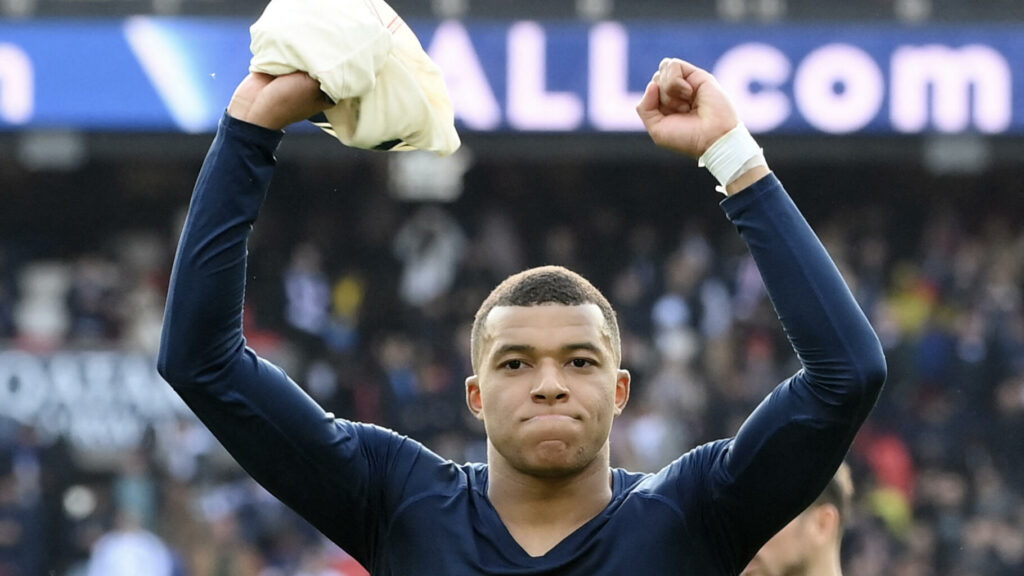 Kylian Mbappé au Real a trouvé les photos parfaites pour célébrer son arrivée à Madrid