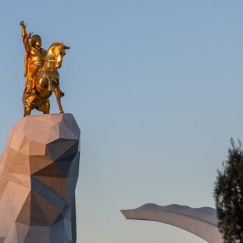 Turkmenistan: "Alles Walzer" in der Wüste