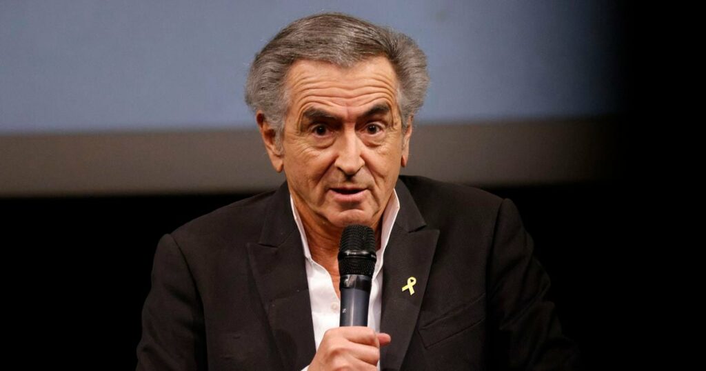 Le philosophe et écrivain français Bernard-Henri Levy s'exprime lors d'une soirée contre la montée de l'antisémitisme en Europe, organisée par le magazine « Regle du Jeu », le Conseil représentatif des institutions juives de France (CRIF) et d'autres institutions françaises, au Théâtre Antoine, à Paris, le 3 juin 2024.