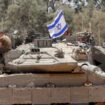 Des chars de l'armée israélienne sont positionnés dans une zone de la frontière sud d'Israël avec la bande de Gaza, le 29 mai 2024