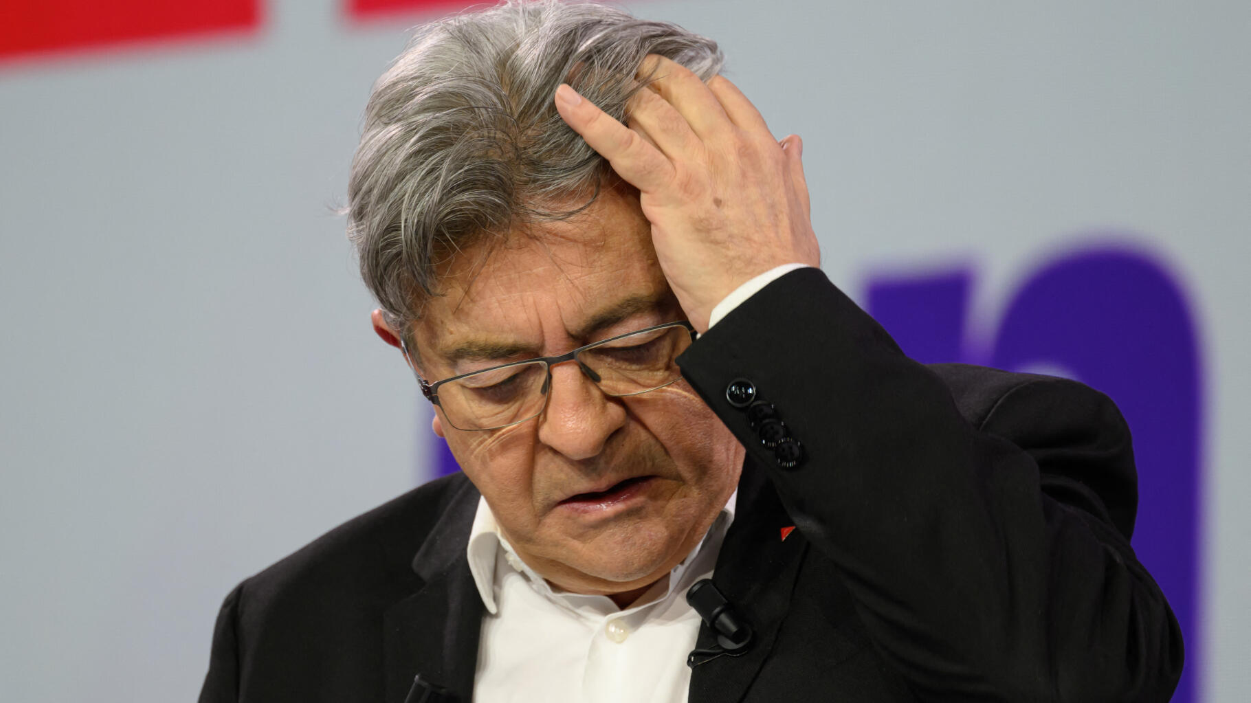 Européennes 2024 : Jean-Luc Mélenchon, accusé de « faire du Trump », persiste (à tort) sur les radiations