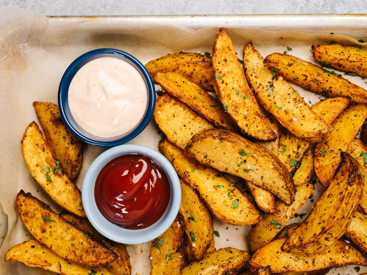 Crispy air fryer potato wedges recipe