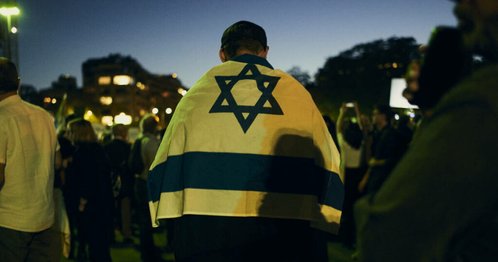 EN IMAGES - Une foule de soutiens à la «marche de solidarité» avec Israël