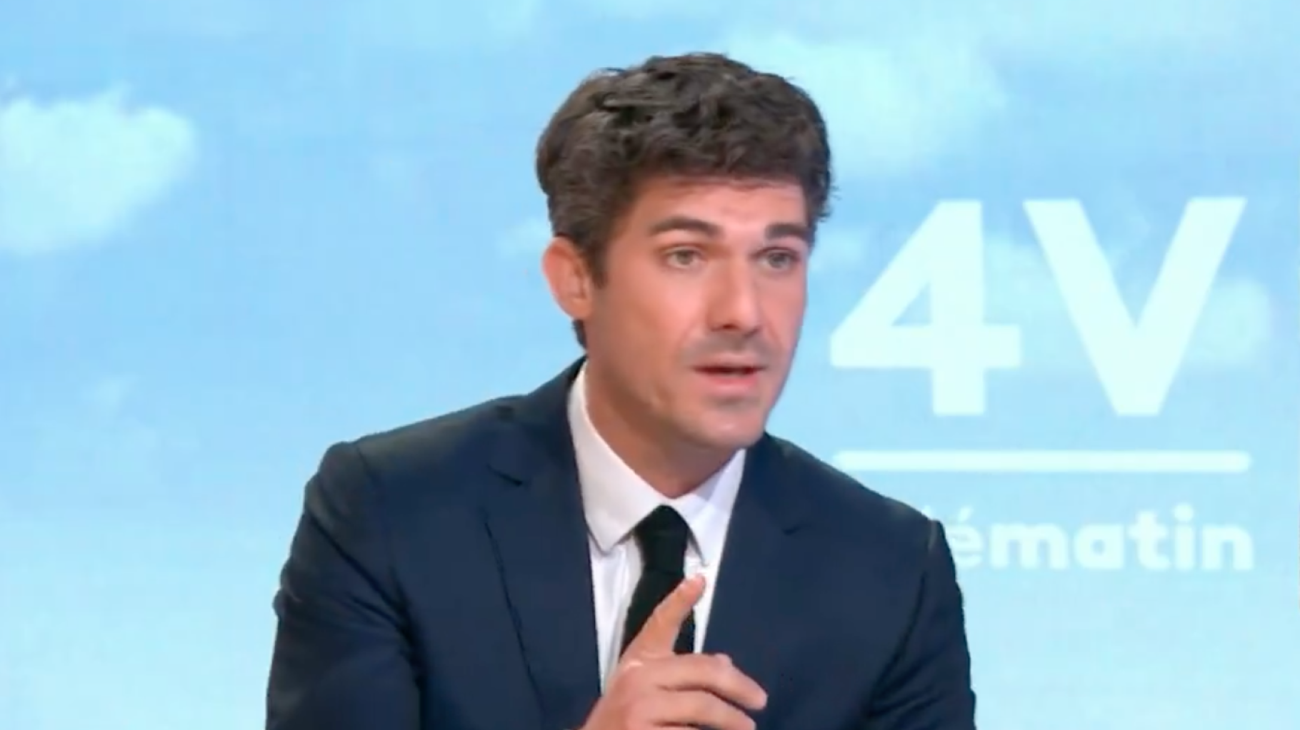 Éric Ciotti signe un accord avec le RN, Aurélien Pradié veut qu’il quitte Les Républicains le plus vite possible