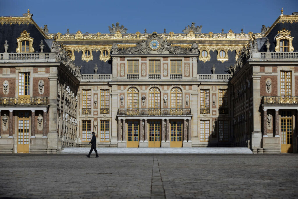 Le château de Versailles évacué après un départ de feu