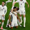 Bellingham köpft wuchtig ein – England führt gegen Serbien